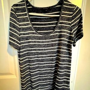 Banana Republic tee shirt, szM, excellent condition